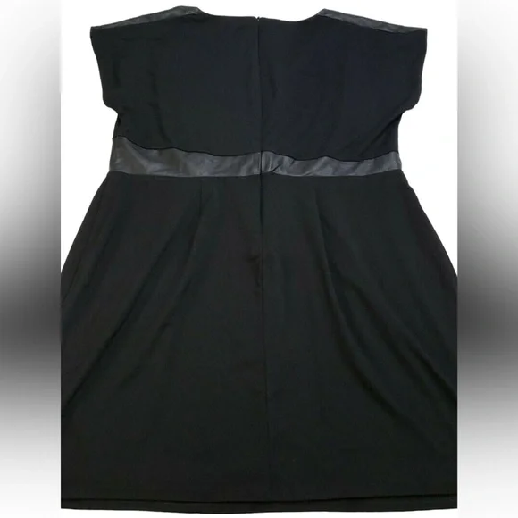 City Chic Women’s Black Short Sleeve Spliced Faux Leather Knee Length Dress - Picture 12 of 16